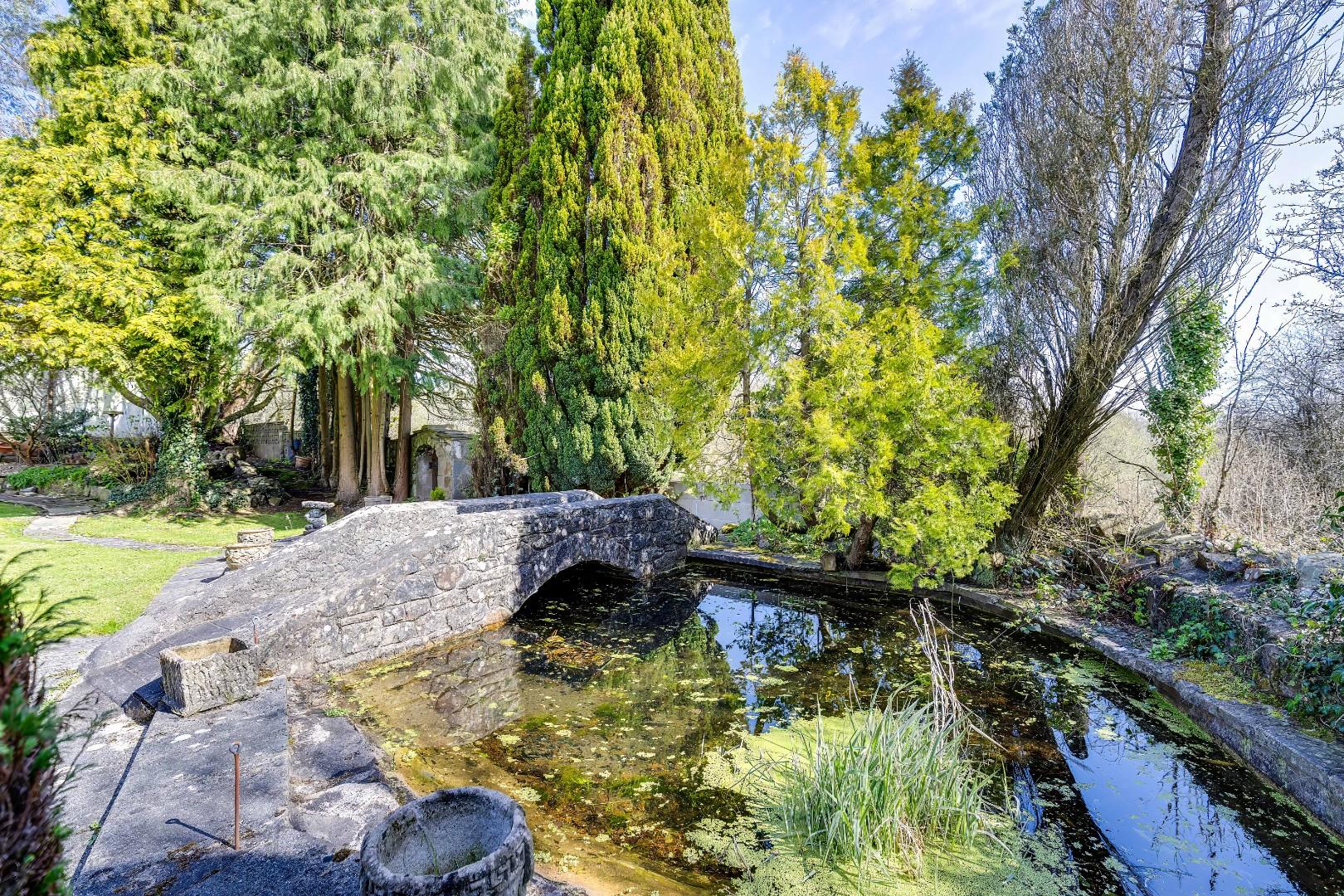 Hendre Road, Pencoed, Bridgend County Borough, CF35 6PU
